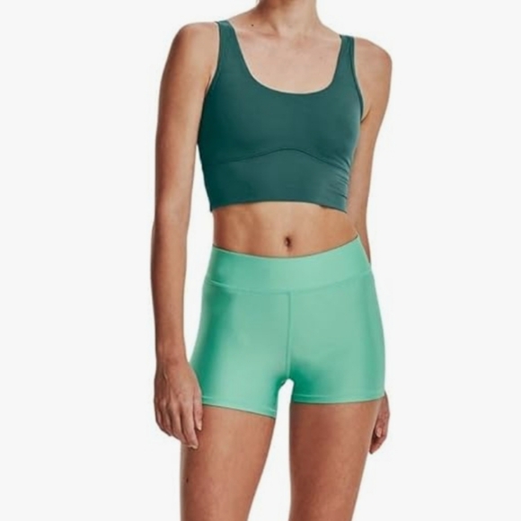 NWT Women's Under Armour booty shorts - Picture 3 of 6